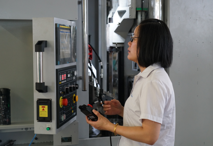 Zhang Ling, the first sister of technological innovation: let toman gear machine tool impact the world's first-class